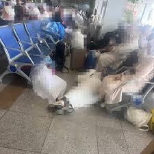 معتمرون