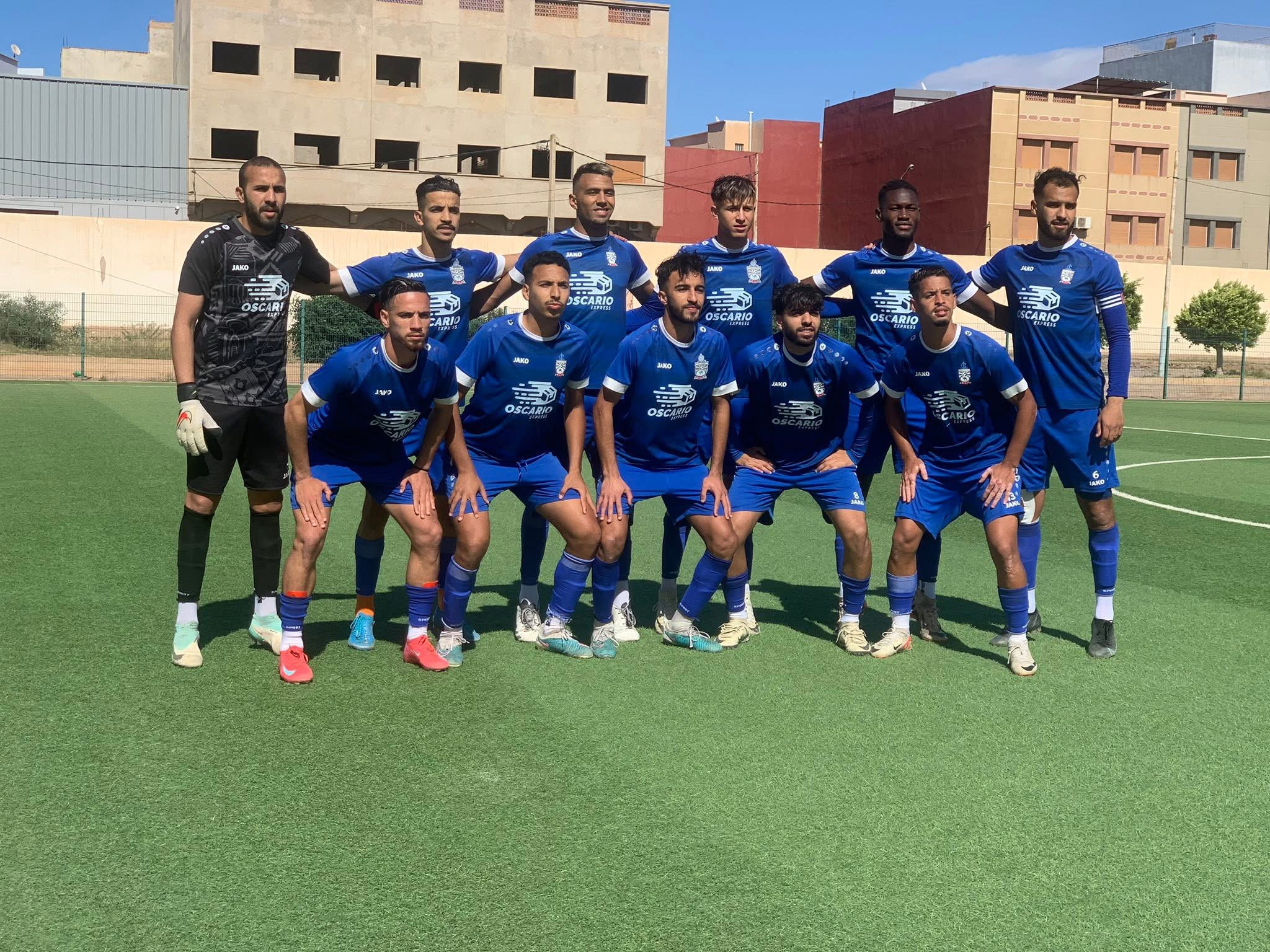فضيحة “أمل العروي”… ترك اللاعبين تحت الأمطار أمام “ملعب مولاي رشيد” بعدما كان مقررا التوجه لرباط لاجراء مقابلة 1 فضيحة “أمل العروي”… ترك اللاعبين تحت الأمطار أمام “ملعب مولاي رشيد” بعدما كان مقررا التوجه لرباط لاجراء مقابلة