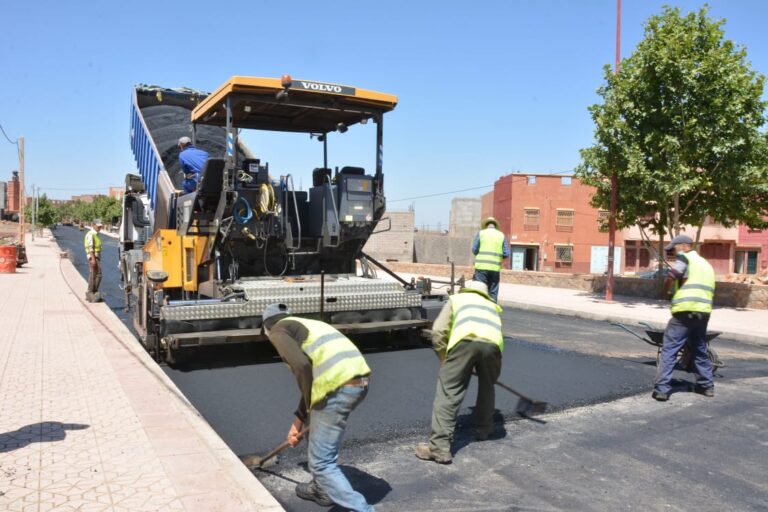 تعثر استكمال التأهيل الحضري بالناظور الكبير ورؤية "الزفت" ورائحته مطلب اثار الحنين والمرارة لساكنة هاته الجماعات