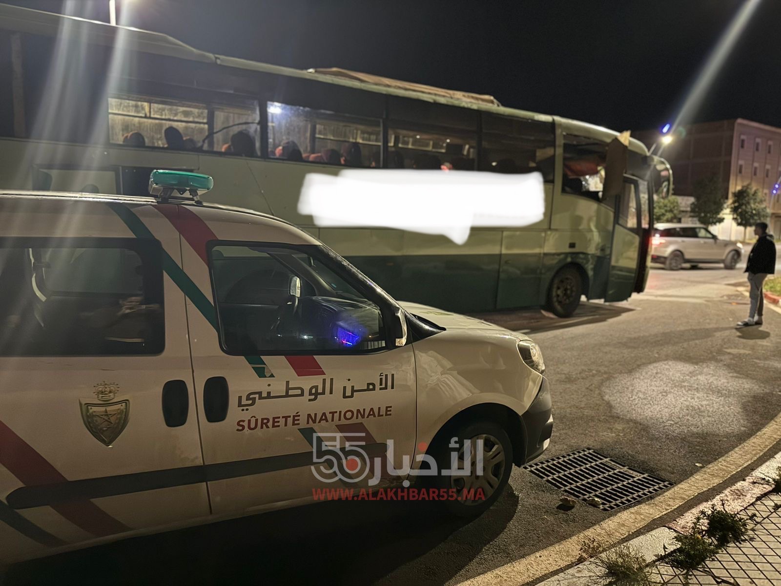 عاجل: فرار جماعي لعدد من القاصرين من حافلة ترحيل قرب مطار العروي