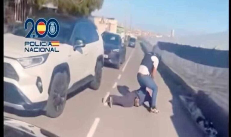 تفكيك شبكة دولية لتهريب السيارات الفاخرة بإسبانيا واسترجاع 25 سيارة كانت في طريقها للمغرب
