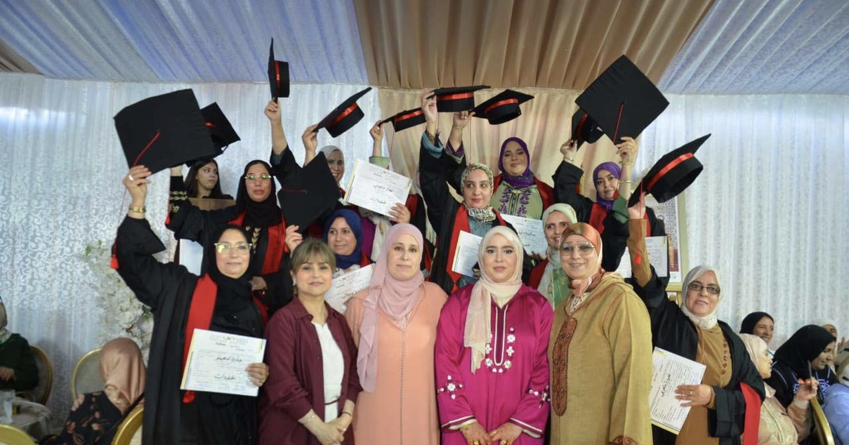 أزيد من 100 امرأة تتوج بتكوين مهني في حفل تخرج بسلوان 1 أزيد من 100 امرأة تتوج بتكوين مهني في حفل تخرج بسلوان