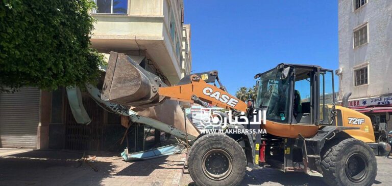 السلطات بالناظور المدينة تشرع في ازالة