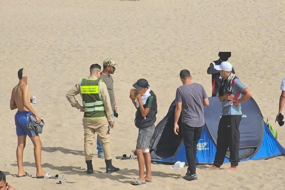 قرار جديد يمنع نصب الخيام بشاطئ السعيدية حفاظاً على جمالية المكان وراحة المصطافين