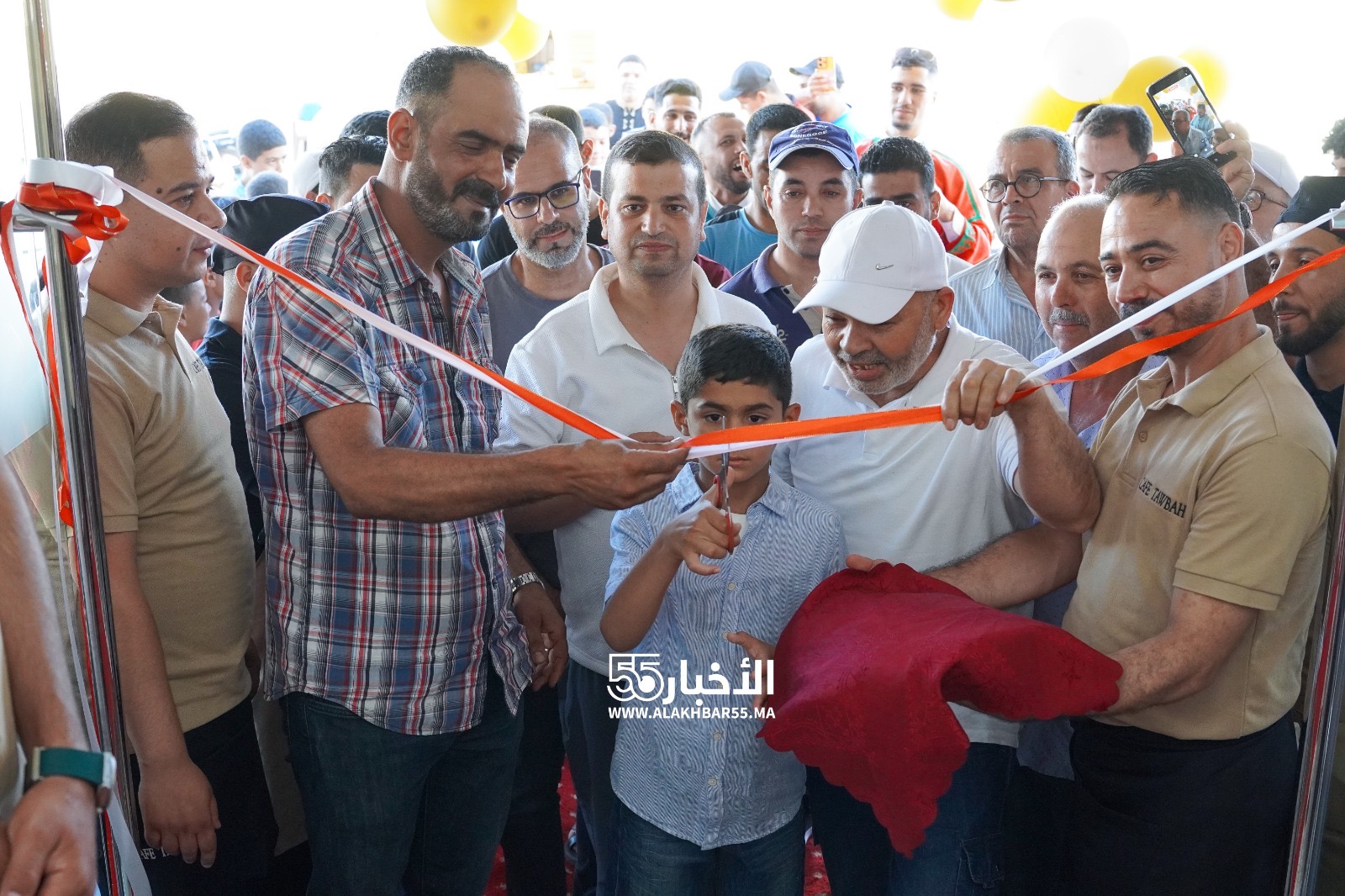 في أجواء احتفالية… افتتاح مقهى "توبة" بحي القدس بالعروي: فضاء عصري لخدمة الزبناء وتنظيم المناسبات