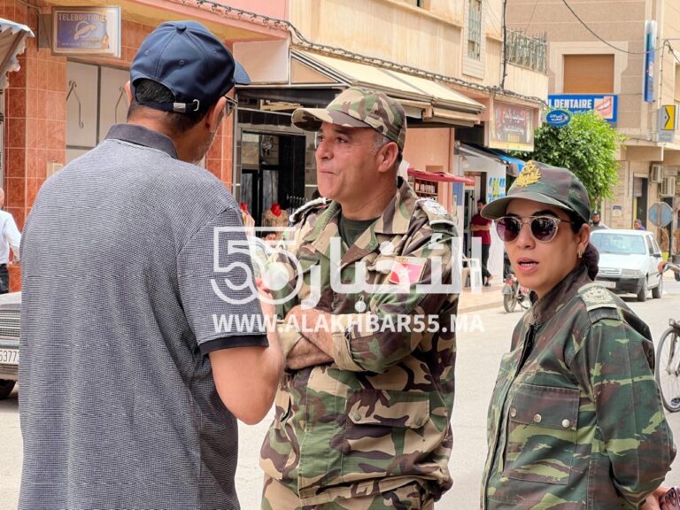 استمرار الحملات لتنظيم الفضاء العام بمدينة العروي تحت إشراف باشا المدينة والسلطات المحلية