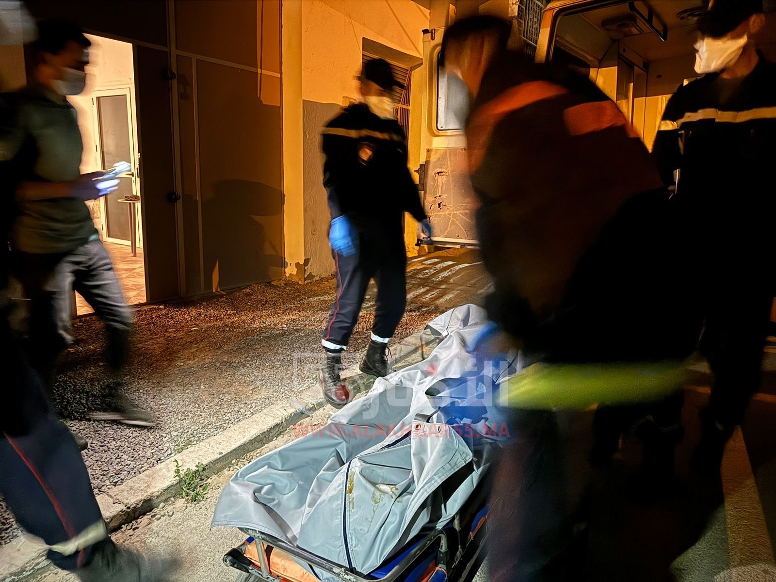 العروي تهتز على وقع فاجعة مؤلمة: العثور على جثة متحللة لشخص خمسيني داخل منزله بحي السعادة
