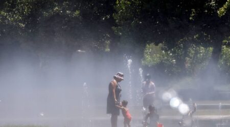 فرنسا تعلن حالة تأهب قصوى جراء موجة الحر