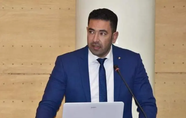 مجلس جهة الشرق يوضح: لا ميزانية مرصودة لملعب الناظور في 2025… والمساهمة مقررة ما بين 2026  و2027 مع ضرورة اللتزام الشركاء الاخرين