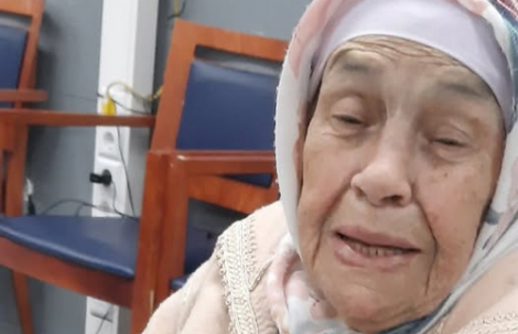 بعد وفاة زوجها وأبنائها.. قصة حزينة لمسنة مغربية في هولندا عاشت ثلاث سنوات من التشرد