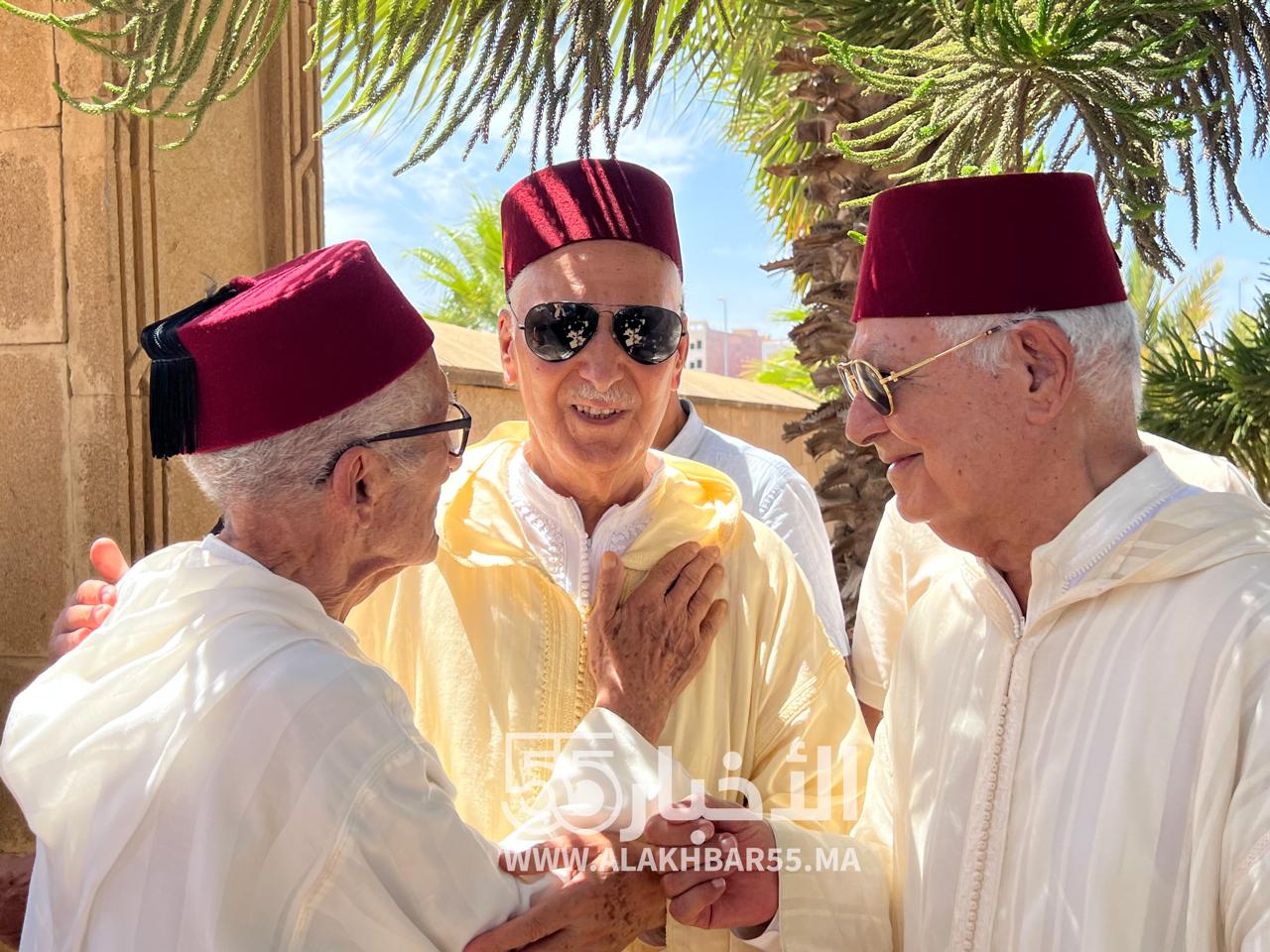موكب جنائزي مهيب.. العروي تودع محمد المنصوري شقيق السفير مصطفى المنصوري بحضور شخصيات وازنة