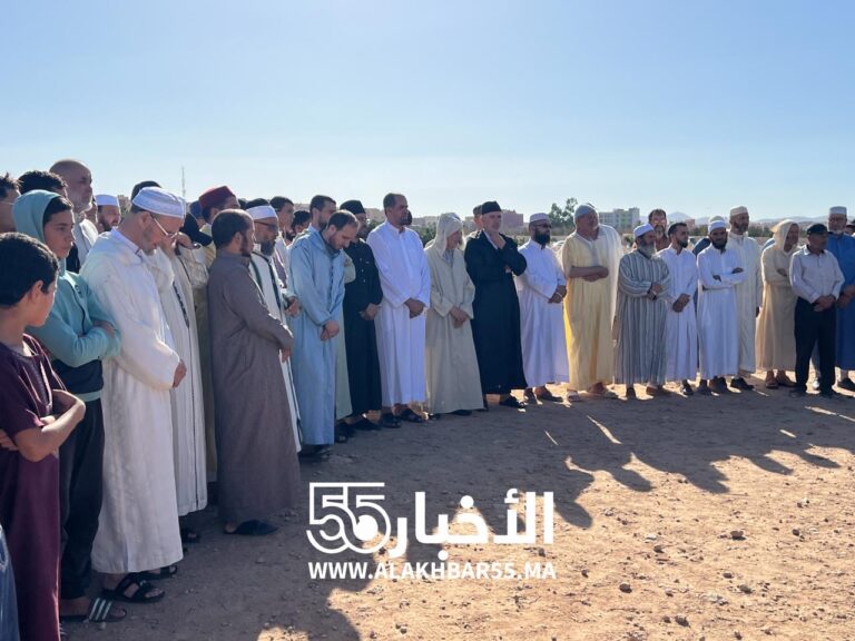 تشييع مهيب للفقيد محمد زكي… المعلم والمربي يُوارى الثرى بمقبرة العروي بحضور رئيس المجلس العلمي وأئمة من مختلف مناطق الإقليم