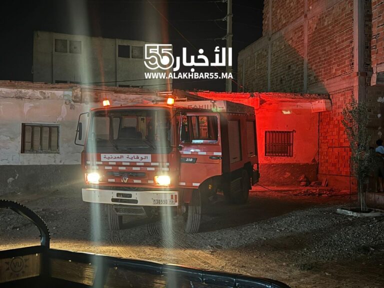 العروي: حريق يندلع بسطح منزل في حي براقة وسط استياء من تأخر الوقاية المدنية