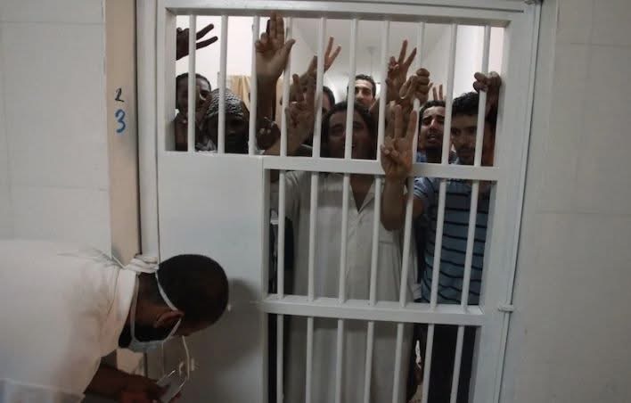 نداء من مغاربة ليبيا: مطلب بترحيل السجناء إلى المغرب
