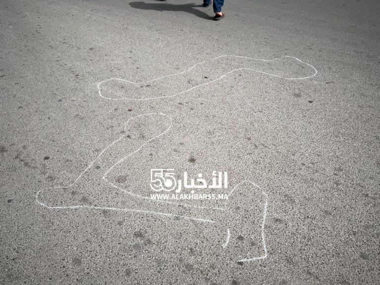 حادث سير بين دراجة كهربائية وسيارة بمدينة العروي ينقل شاباً إلى المستعجلات