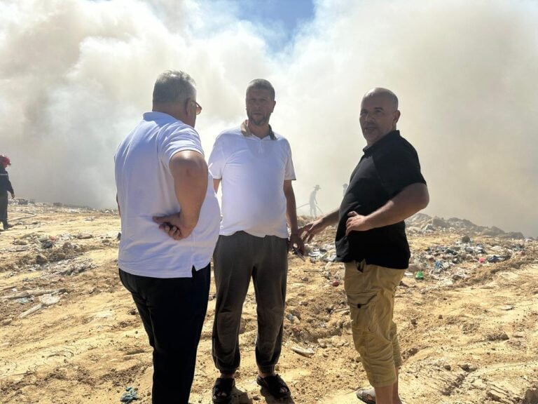 السيطرة على حريق بالمطرح الإقليمي للنفايات بأولاد ستوت بعد استنفار السلطات بالاقليم