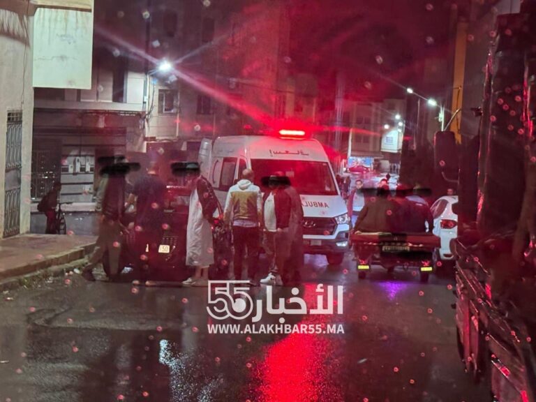 الان :غياب علامات التشوير يتسببان في حادثة سير خطيرة عند ملتقى شارع الأندلس وشارع الجنرال أمزيان بالعروي 4 الان :غياب علامات التشوير يتسببان في حادثة سير خطيرة عند ملتقى شارع الأندلس وشارع الجنرال أمزيان بالعروي