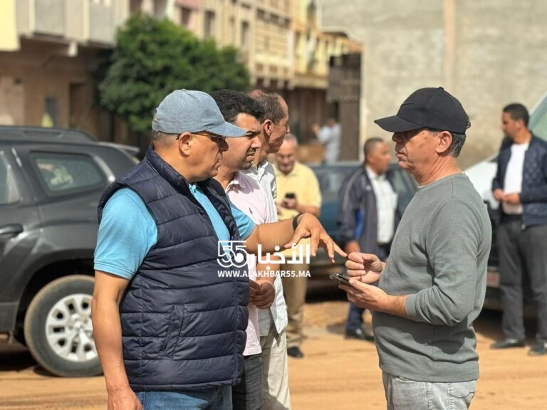 عامل إقليم الناظور يتفقد الأحياء المتضررة بالعروي ويعطي تعليمات صارمة لتتبع الوضع عن قرب