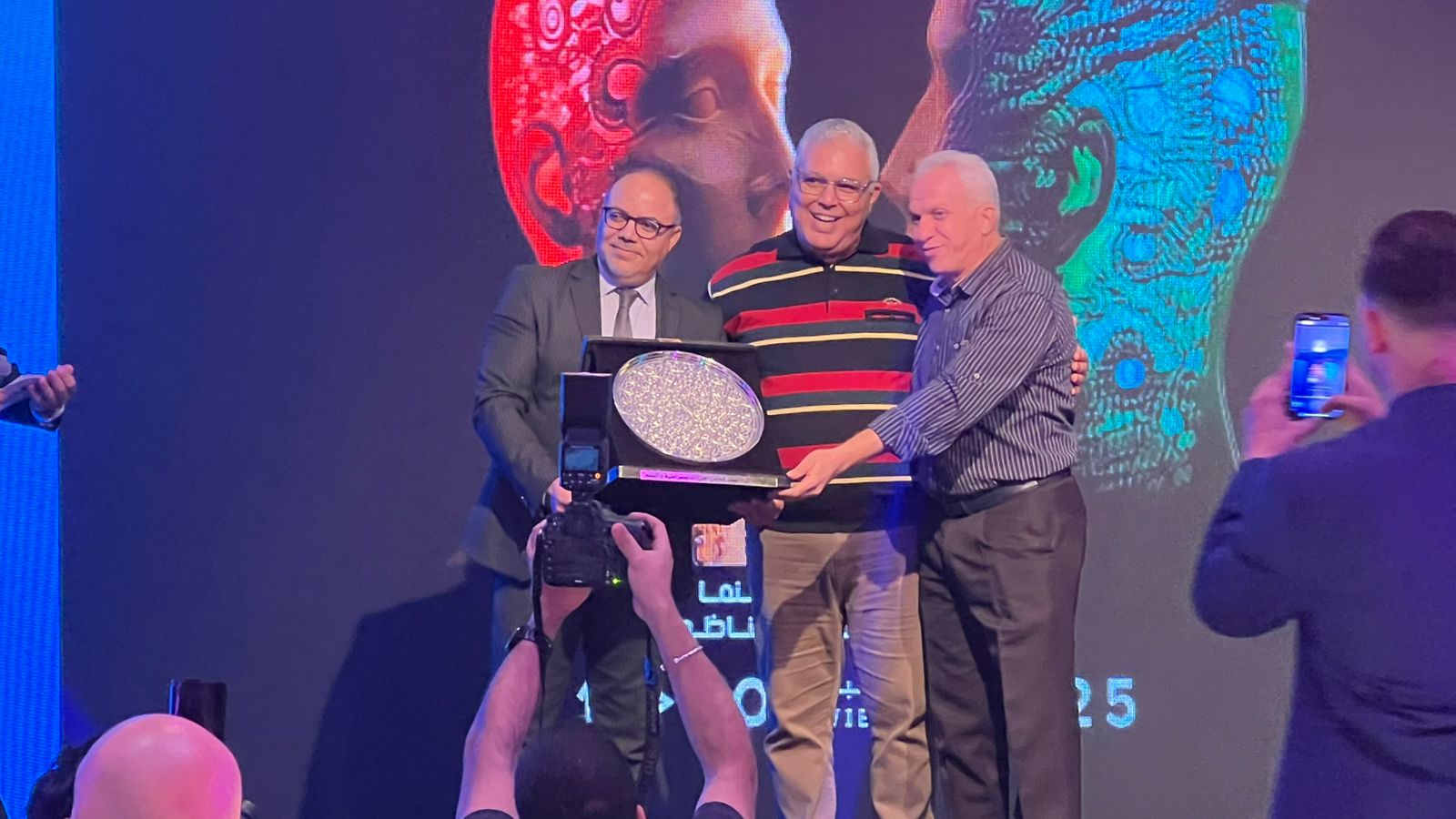 الناظور.. اختتام الدورة الرابعة عشرة لمهرجان السينما والذاكرة المشتركة بتتويج أفلام مبدعة وتكريم شخصيات بارزة 1 الناظور.. اختتام الدورة الرابعة عشرة لمهرجان السينما والذاكرة المشتركة بتتويج أفلام مبدعة وتكريم شخصيات بارزة
