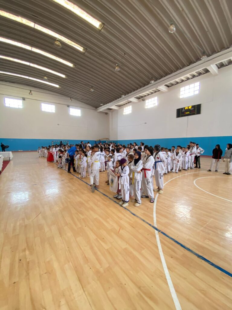 العروي تحتضن امتحانات الأحزمة في التايكواندو بمشاركة قياسية تجاوزت 200 ممارس احتفالاً بالذكرى الخمسين للمسيرة الخضراء