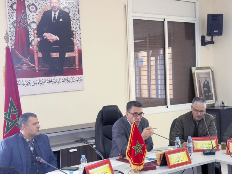 مجلس جماعة بني وكيل أولاد محند يعقد دورة استثنائية ويصادق بالإجماع على نقاط مالية وتنموية هامة