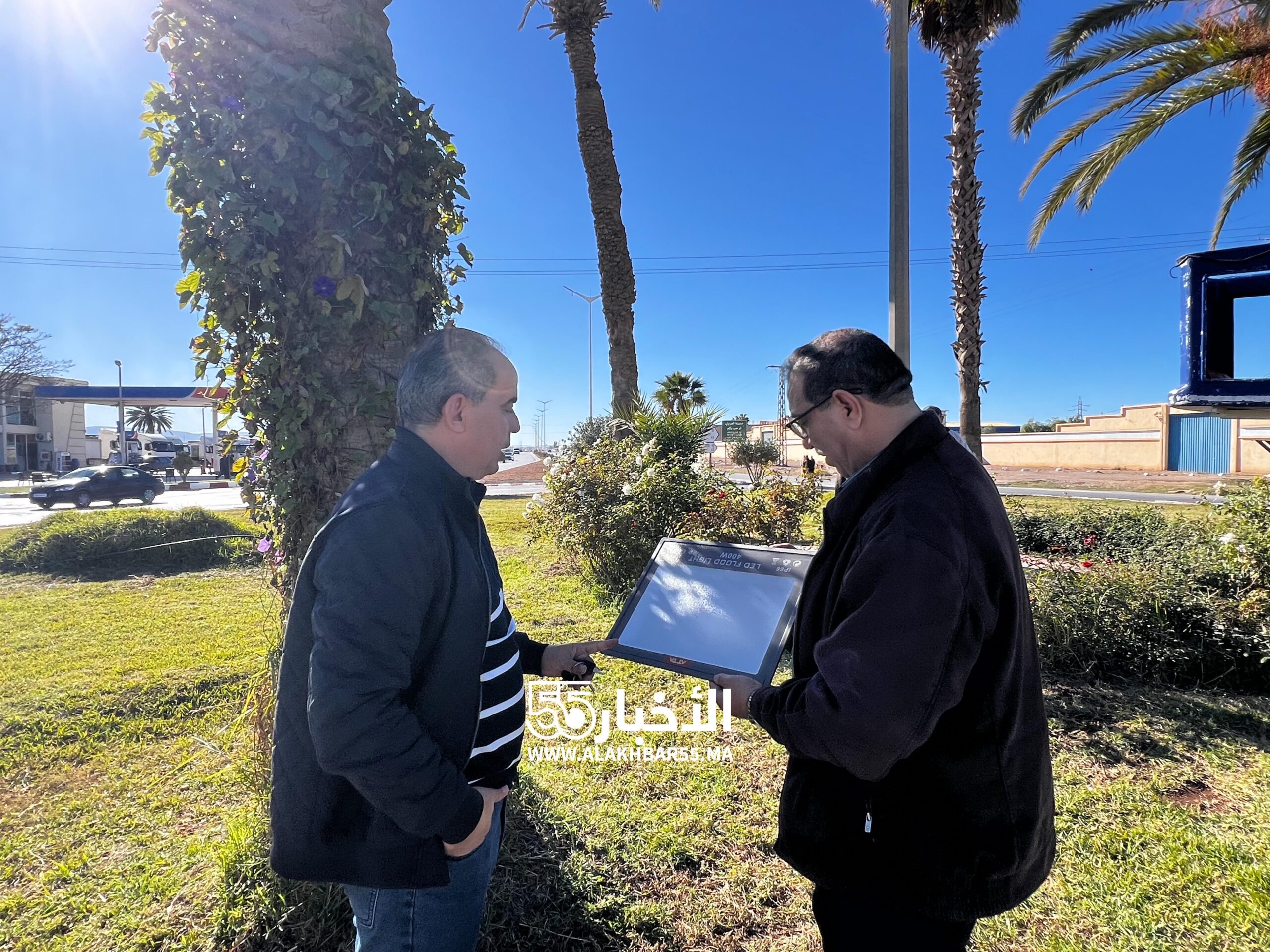 حملة شاملة بالعروي لتحديث الإنارة وتجميل المداخل تحت إشراف باشا المدينة ومصالح الجماعة