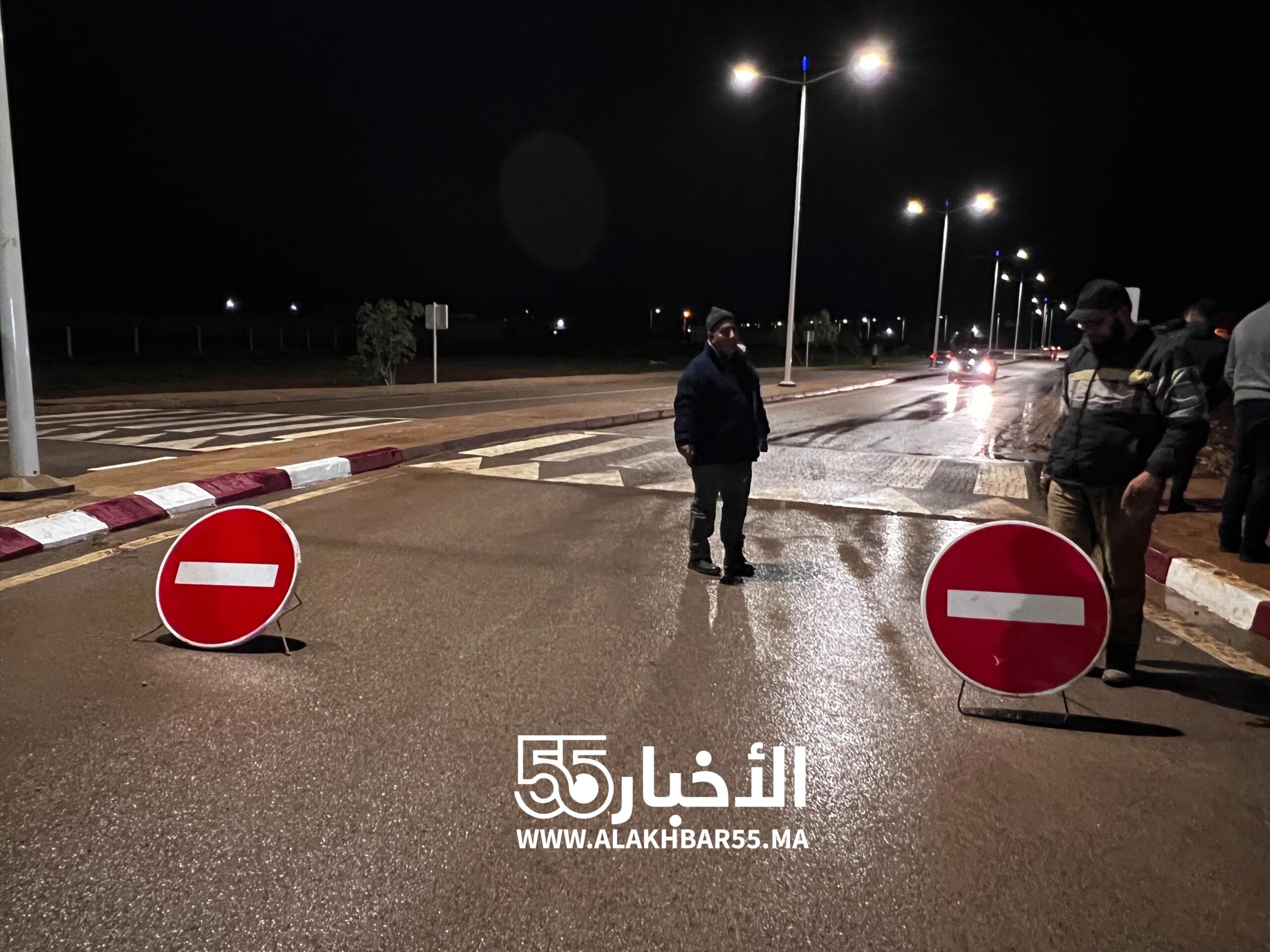 إغلاق الطريق المداري المؤدي إلى مطار العروي بسبب حمولة مائية كبيرة لواد وزاج