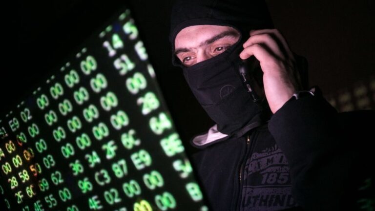 شبكة نصب هاتفي تستهدف زبائن بنكية بمدينة العروي وتسلبهم مبالغ مالية من حساباتهم 7 شبكة نصب هاتفي تستهدف زبائن بنكية بمدينة العروي وتسلبهم مبالغ مالية من حساباتهم