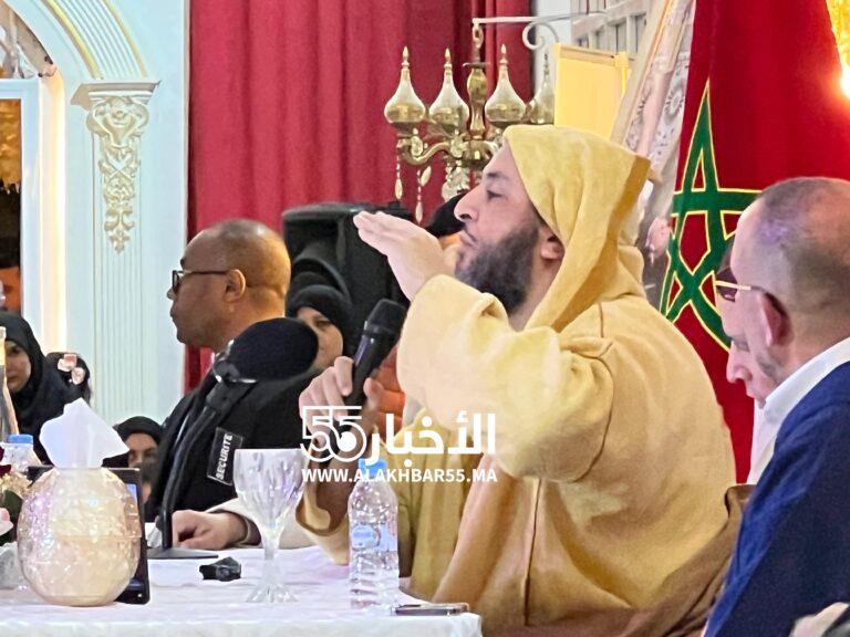 مباشرة: حضور حاشد لمحاضرة الشيخ سعيد الكملي مباشرة بالفضاء الرابط بين العروي وسلوان