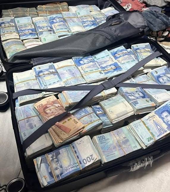 ضربة أمنية بوجدة تُحبط تهريب 700 كلغ من “الشيرا” وتحجز أزيد من 4,6 مليون درهم وتُسقط شبكة تستعمل الطائرات المسيرة