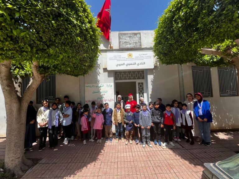 مؤسسة مناهل العلم بالعروي تنظم خرجة استطلاعية معرفية إلى النادي النسوي في إطار أيامها الثقافية