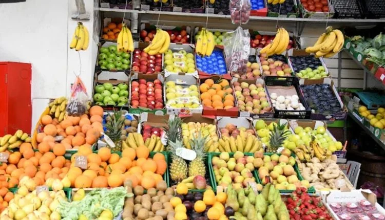 لهيب الغلاء يطال الفواكه.. أسعار تتجاوز 20 درهما وتُثقل كاهل الأسر