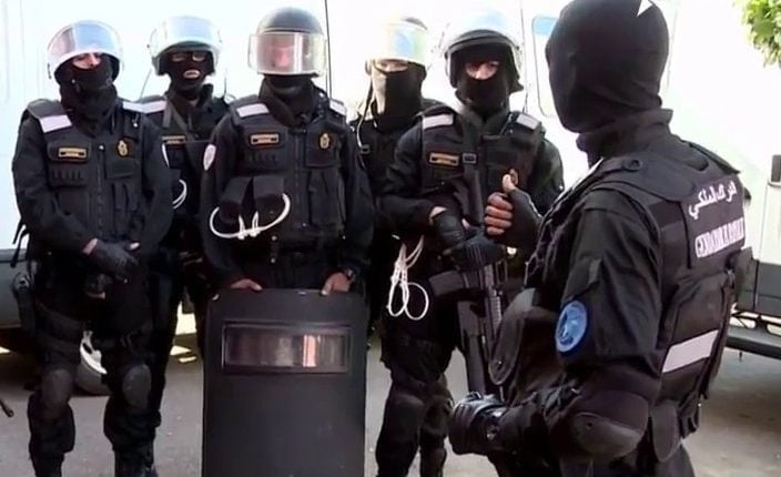 استنفار أمني بدوار اسمايو.. الفرقة الوطنية توقف “عنصر خطير” المشتبه في ترويج المخدرات بإقليم الدريوش