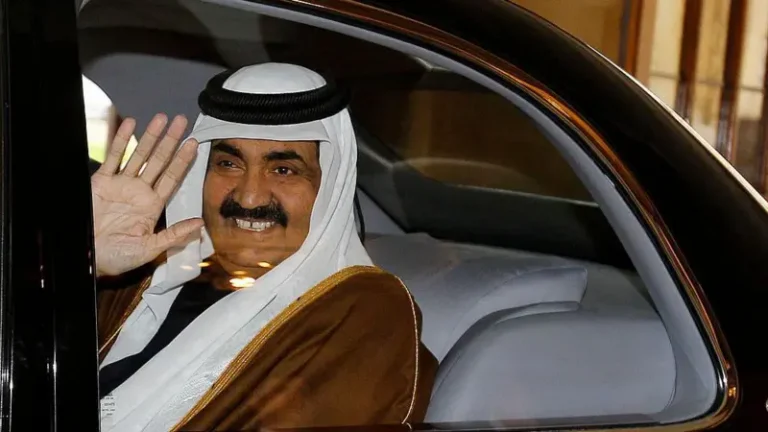 وفاة الأمير الوالد الشيخ حمد بن خليفة آل ثاني عن عمر ناهز 74 عاما