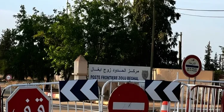 إعادة 49 مغربياً من الجزائر عبر معبر «زوج بغال» في عملية تنسيق استثنائية