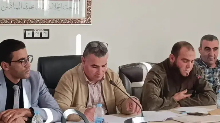 رئيس جماعة بوعرك.. خمس سنوات في مواجهة المعارضة ودعم كبير لمحمد المومني