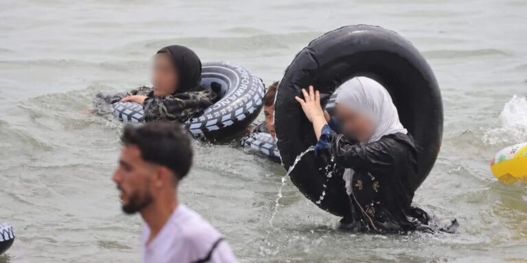 خمس مهاجرات مغربيات عالقات بمستشفى سبتة رفقة مواليدهن بسبب غياب أماكن الإيواء